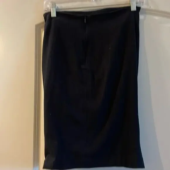 Skirt Jiki Monte Carlo made in France. Back zip size 40 . Cross cross front - Picture 2 of 3